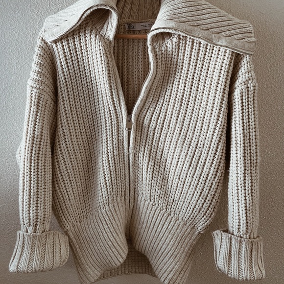 Zara Sweaters - Zara chunky zip sweater